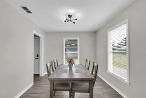 Midtown Retreat — Near TJC & Hospitals - Image 4