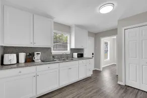 Midtown Retreat — Near TJC & Hospitals - Image 5
