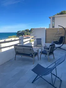 T2 harbor view, jacuzzi, terrace and parking - Image 3