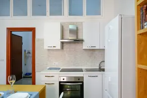 Bright two-room apartment in the city center - Image 5