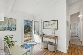 Williams Bay Hilltop Home - Image 4