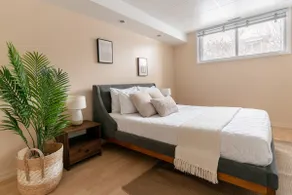 Free Parking & public swimming pool. 2Br Bachelor - Image 4