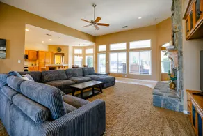 Spacious Home Beautiful NW Bakersfield(Pool Table) - Image 4