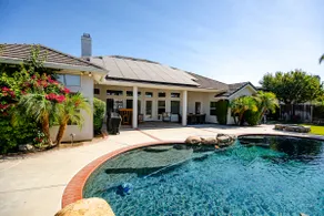 Spacious Home Beautiful NW Bakersfield(Pool Table) - Image 2
