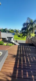 Cute Coastal Getaway - Image 5