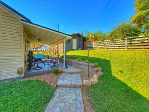 Fall in East TN! Fenced in private back yard - Image 4