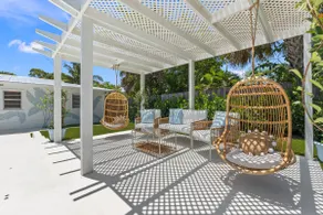 Downtown Stuarts Blue Palm Villa - Image 4
