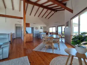 Spacious 4BR | Ocean Views | Family & Work Stays - Image 3
