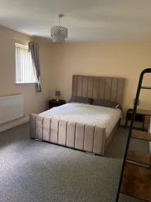 Easy Living Stays Burton on Trent - Image 4