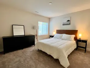 Spacious & Charming 1BR with King Bed - Image 3