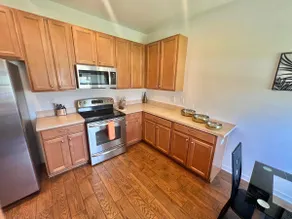 Fully Furnished Awesome Home - Image 4
