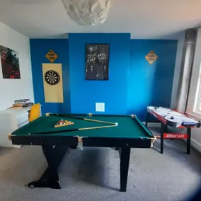 Home in Woodhouse, Leeds,Free 4 Car Parking,Free WiFi - Image 2