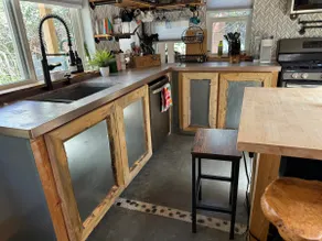 Backyard Bungalow - Image 4