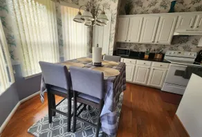 Private, Spacious Entire 3-Bedroom Family Home - Image 5