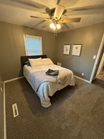 The retreat on 1st Street - Image 5
