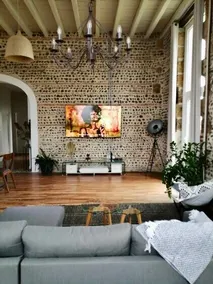 Old school house - Image 2