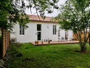 Old school house - Image 3