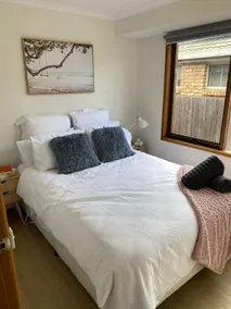Renovated 4 Bed Home With SPA+ King BED Sleeps 10 - Image 2