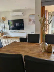 Renovated 4 Bed Home With SPA+ King BED Sleeps 10 - Image 4