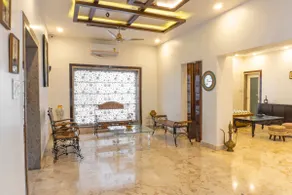 2BHK w/ Terrace | 2 Min to Ganga | Pet OK - Image 4