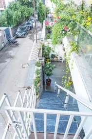 2BHK w/ Terrace | 2 Min to Ganga | Pet OK - Image 3