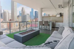 Luxury Loft Collection 703 - Terrace - River North - Image 4