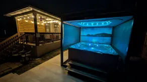 Hot Tub • SeaWorld • Lackland BMT • King Beds - Image 3