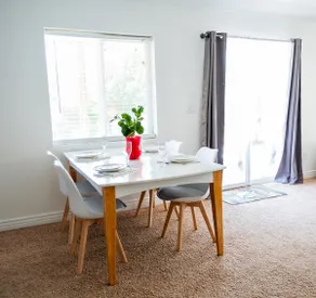King Villa/Central Bliss/55” 4k Roku/Full Kitchen - Image 4