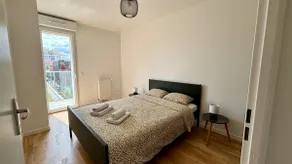 Cozy and quiet apartment - facing the Paris Disney train station - Image 2