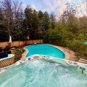 Riverside Retreat with Sauna & Hot Tub in Elora - Image 2