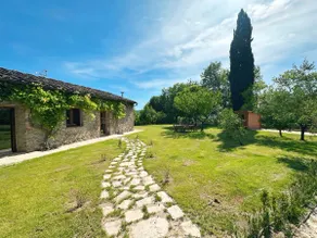 Cottage with jacuzzi in Tuscany - Image 2