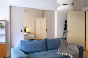 Spacious 3BR Apartment at Schillerkiez - Groups & Families - Image 4