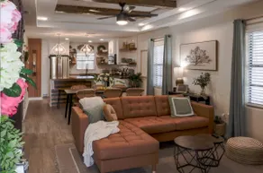 Charming home 3 min to outlets - Image 3