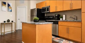 Cozy getaway downtown Norfolk! - Image 2