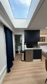 Little London House with Excellent Location - Image 5