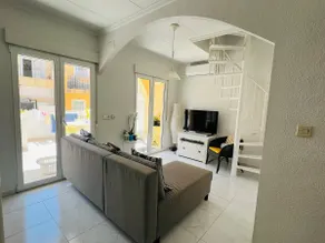 Sunny, South-Facing & Welcoming - Image 2