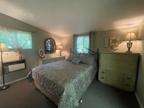Quaint Cabin at The Lake! - Image 4