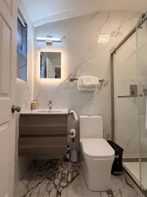 San Marco/Downtown Modern Suite - Image 4