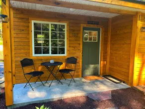 Woodland Tiny Home Hideaway - Image 4
