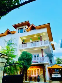 Entire 3BHK Ground F/Pvt Garden/WiFi-2KM-DalLake - Image 5