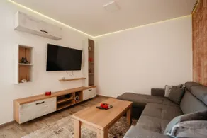 Jacuzzi Home 2 - Image 3