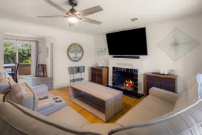 The Mixture: Cozy Retreat with Hot Tub! - Image 4