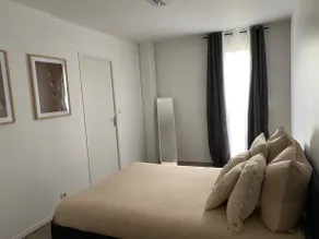 Spacious & Comfortable 100m2 House with Garden - Image 3