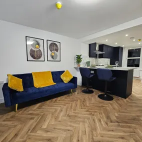 Fantastic 5 bedroom House with a Studio - Image 2