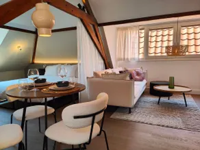 Stylish loft between city center & the beach - Image 3