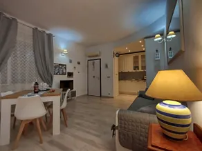 Apartment at the park with free parking - Image 5