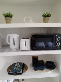 The Green Door Apartment - Image 5