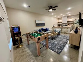 Urban Cottage: Downtown Bryan near Texas A&M! - Image 3