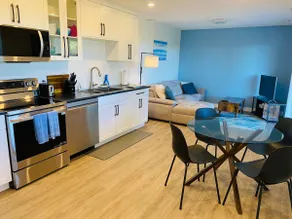 Oceanview Oasis near beaches, trails & downtown - Image 2