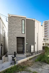 Free parking for 2 cars! 20 minutes by car from Fukuoka Airport! 4 bedrooms! Dedicated kitchen! New 4LDK! 900m to the station - Image 2